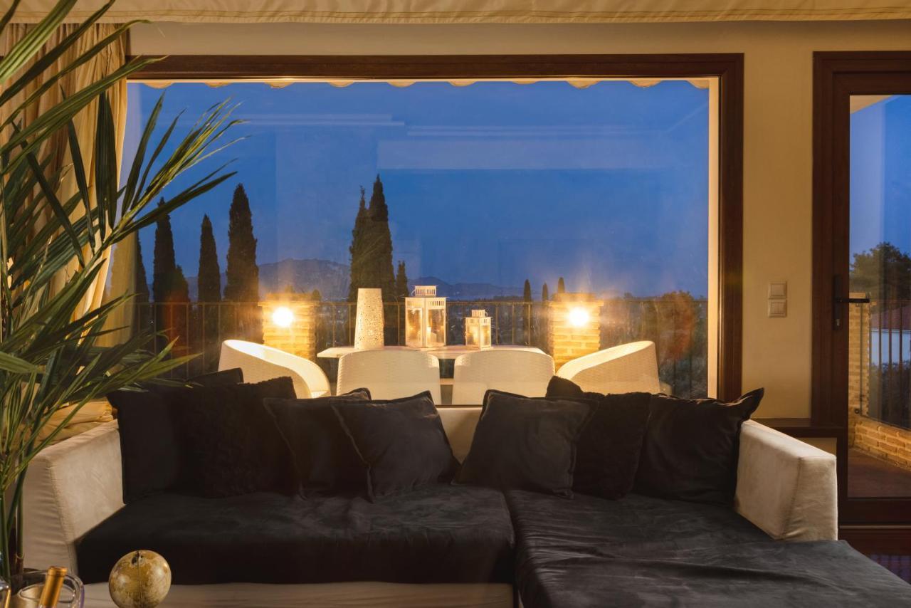 Ark Luxury & Private Villa Mouzákion Exterior foto